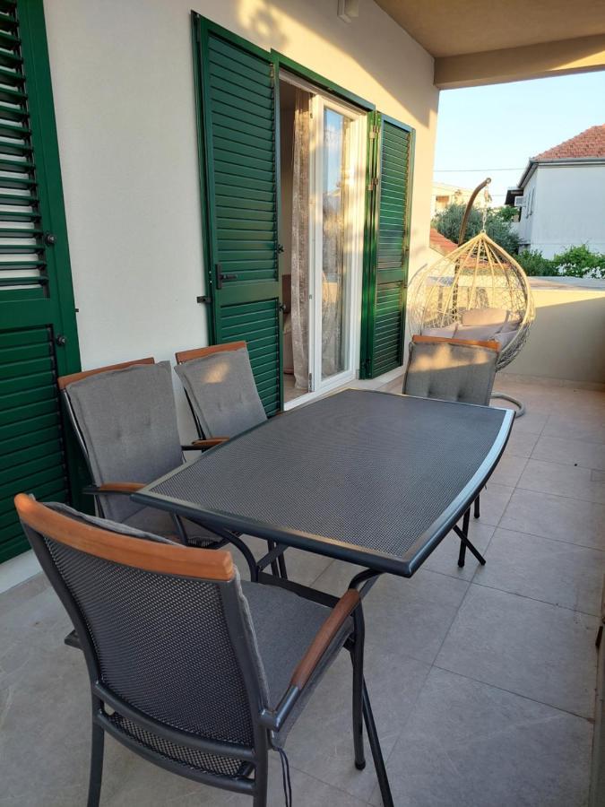Apartmani Diana Biograd Na Moru Esterno foto