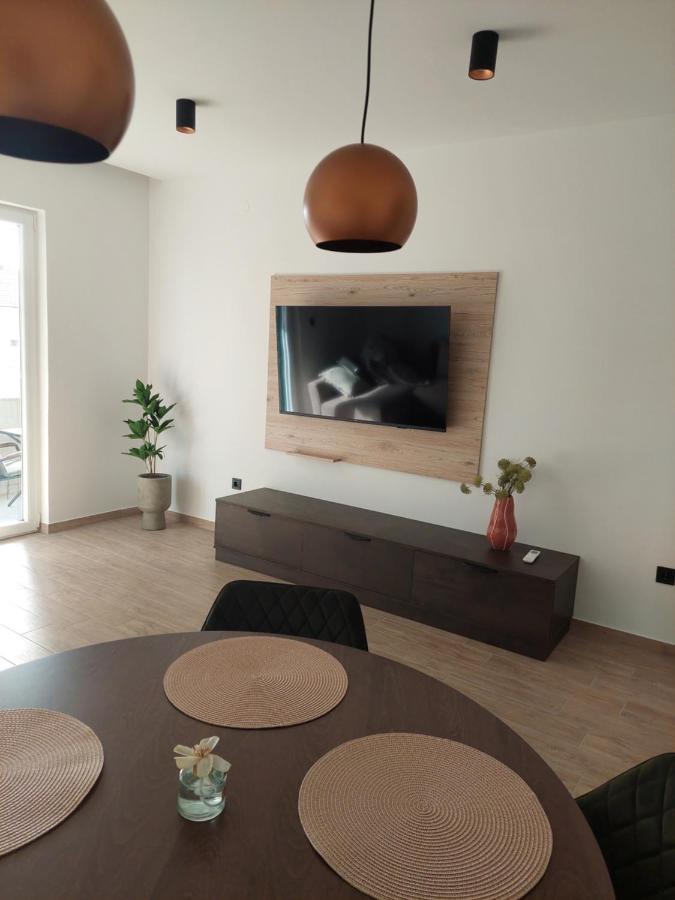 Apartmani Diana Biograd Na Moru Esterno foto