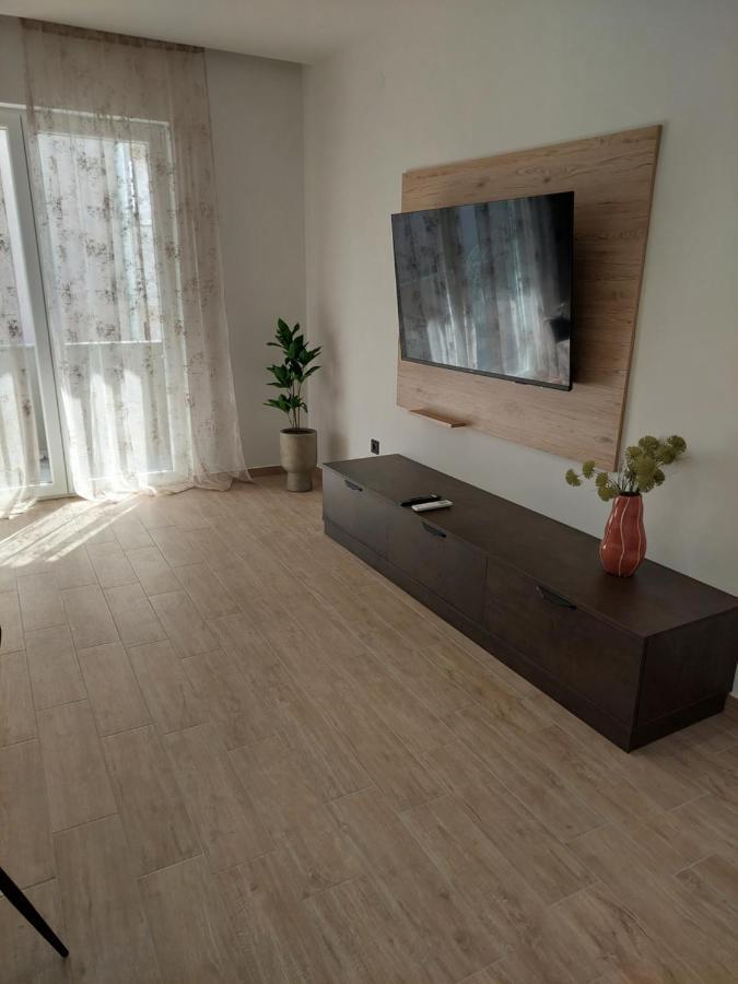 Apartmani Diana Biograd Na Moru Esterno foto