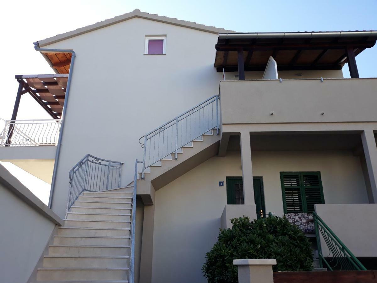 Apartmani Diana Biograd Na Moru Esterno foto