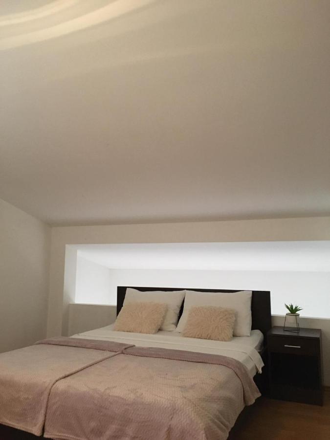 Apartmani Diana Biograd Na Moru Esterno foto