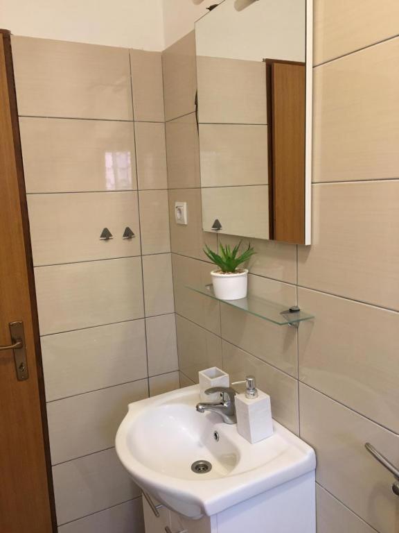 Apartmani Diana Biograd Na Moru Esterno foto